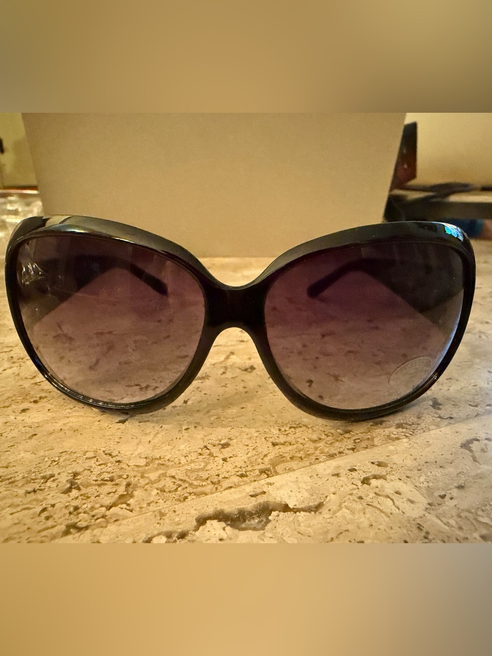 New Steve Madden Black Frame Sunglasses with Purple Gradient Lenses